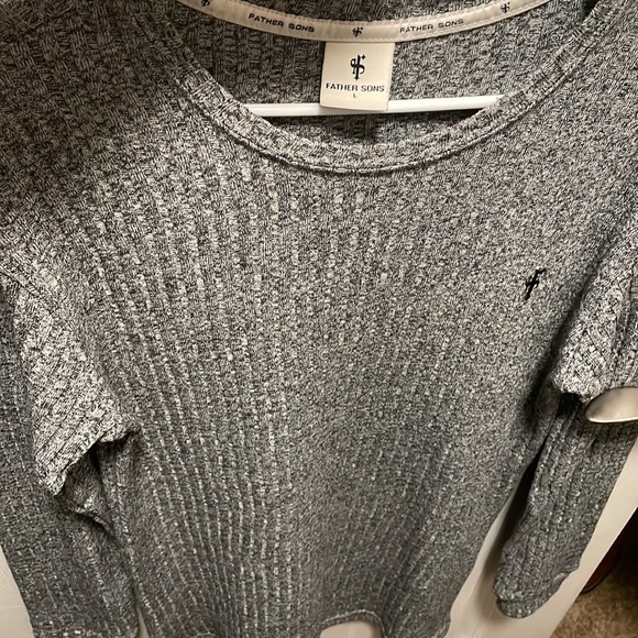 Knitted mens long sleeve T-shirt by father sons - Picture 4 of 5